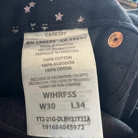 Free People x Wrangler collab - Wanderer Star Pattern Flare Jeans - Picture 4 of 8